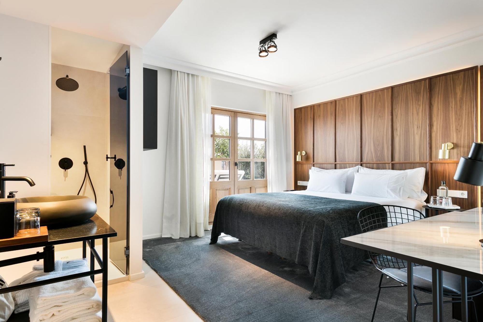 King Room with Balcony,820645895:JPEG